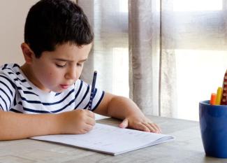 Escribir a mano para recordar mejor