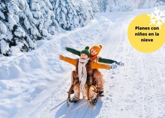 Planes con niños en la nieve