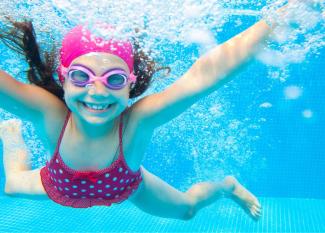 Piscinas cubiertas para ir en invierno con niños