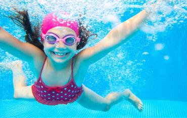 Piscinas cubiertas divertidas para ir en familia este invierno
