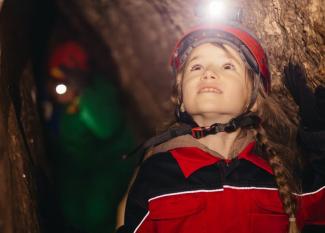 Ruta con niños en las Cuevas del Águila 