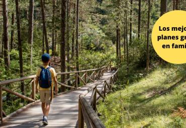 Nacimiento del río Cuervo con niño