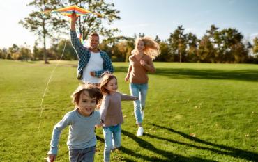 Juegos y planes que hacían los padres cuando eran niños para recuperar hoy