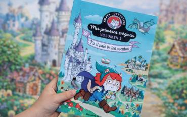 “En el país de los cuentos”, libro interactivo para niños que aman los enigmas