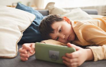Lo que el verano está haciendo al cerebro de tus hijos sin que te des cuenta