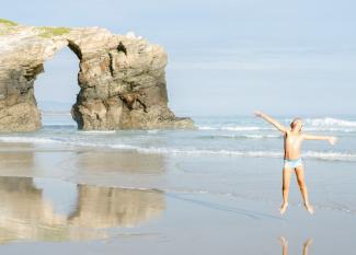 playa de las catedrales con niños