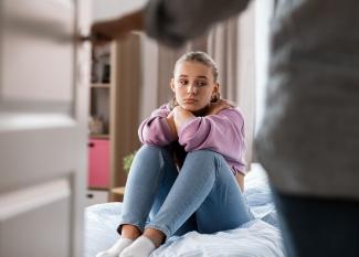 este es el motivo por el que tu adolescente ya no te cuenta nada