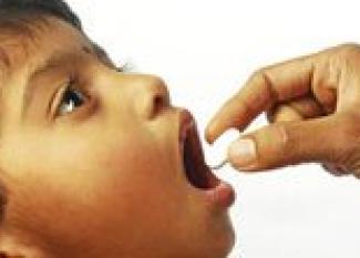 Los peligros de dejar los medicamentos al alcance de los niños
