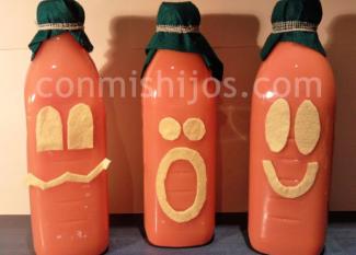 Botella calabaza. Manualidades de Halloween para niños