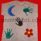 Camiseta pintada. Manualidades de reciclaje para niños