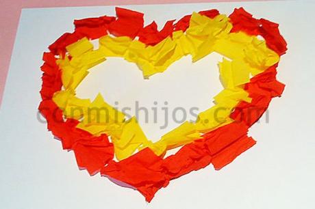 Corazón de papel para papá y mamá, manualidad fácil para niños