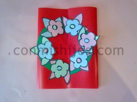 Tarjeta de flores. Manualidades de regalos para niños