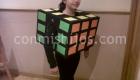 Disfraz de cubo de Rubik. Manualidad de Carnaval para hacer con niños