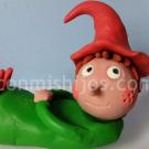 Duende de Papá Noel de plastilina. Manualidades para niños