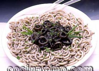 Fideos negros