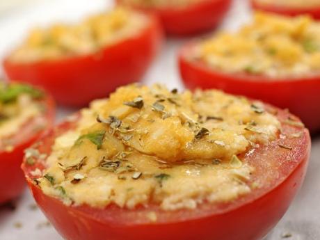 Tomates rellenos, receta fácil para cocinar con niños