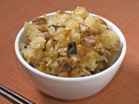 Arroz con salchichas, receta tradicional infantil