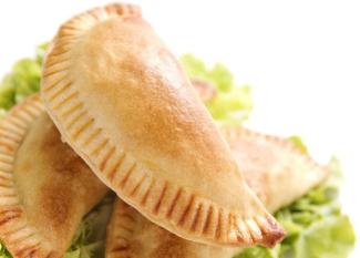 Empanadillas de atún. Recetas fáciles para niños