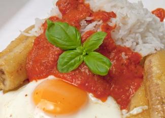 Arroz a la cubana, receta casera para niños