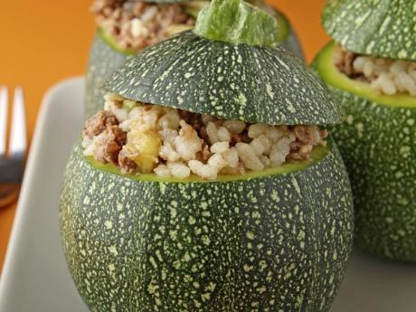 Calabacines rellenos con arroz, receta sana para niños