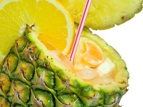 Piña de verano, postre con frutas para niños