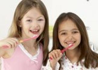 Cuidar los dientes de los niños con homeopatía