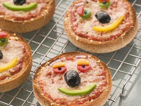 Mini pizzas para niños. Recetas infantiles