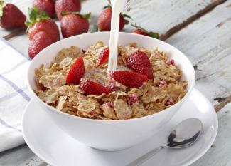 Receta de cereales con fresas para niños