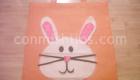 Bolsa de conejo para Pascua. Manualidades infantiles