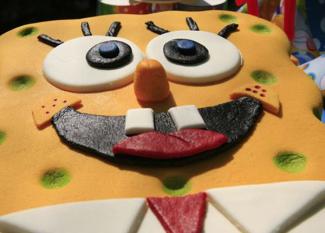 Receta de tarta de Bob Esponja para cocinar con los niños