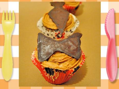 Cupcakes de café con pajarita. Receta para niños