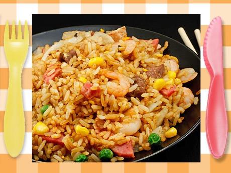 Arroz tres delicias. Receta china para niños