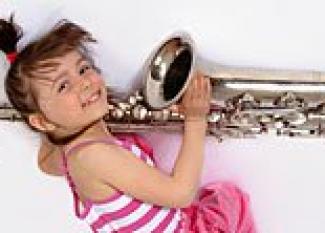 Instrumentos musicales para niños. El saxofón