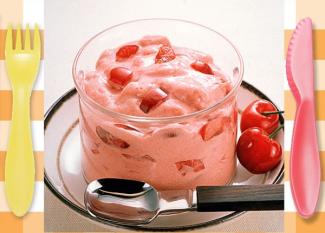 Mousse de cerezas. Postre con frutas para niños