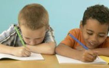 Fichas de las vocales. Tareas escolares de lectoescritura