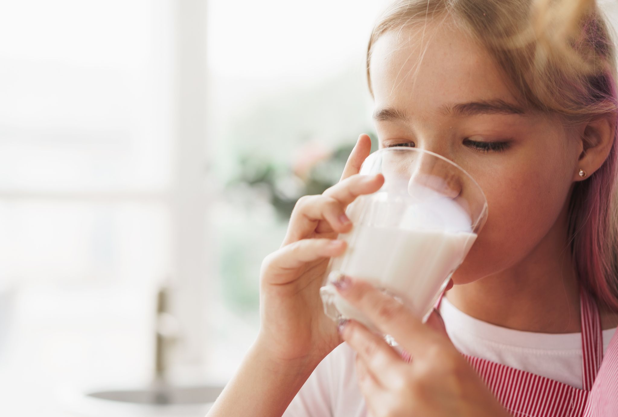 la leche de cereales para los niños