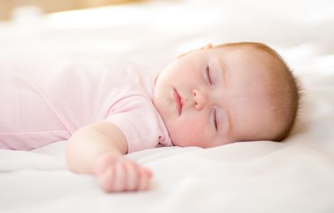 Cómo ayudar a dormir a tu bebé cuando hace mucho calor