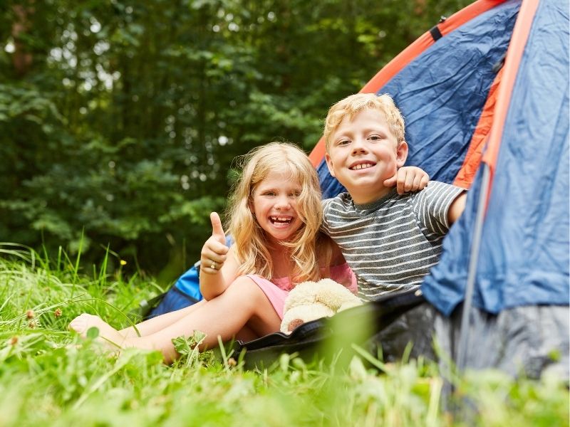 Asesino técnico nostalgia 5 campings para ir con niños cerca de Madrid