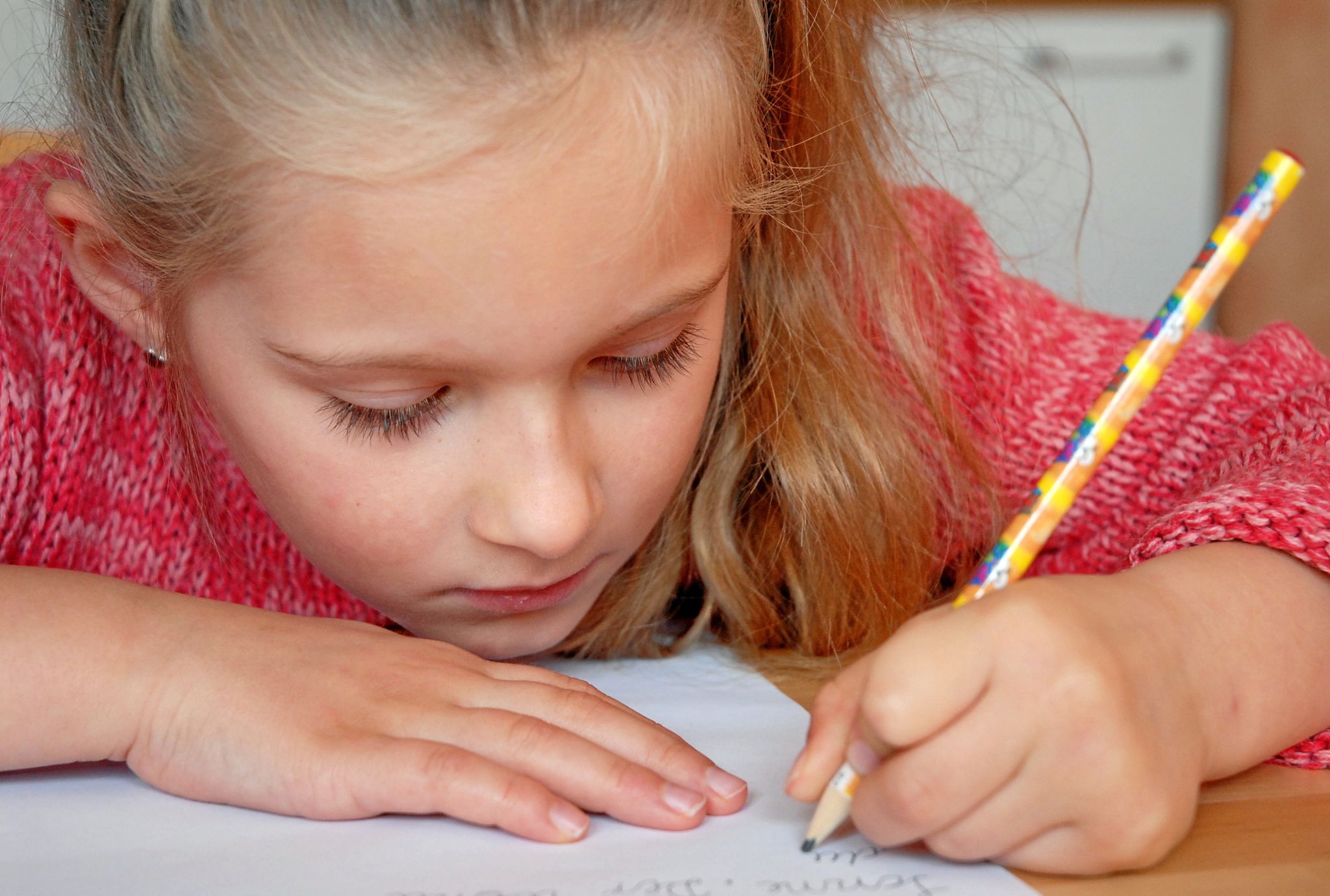 Dictados para practicar los conectores