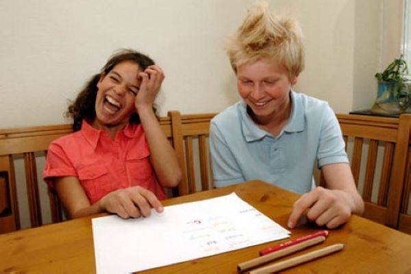 Experimento infantil de test de lectura divertido