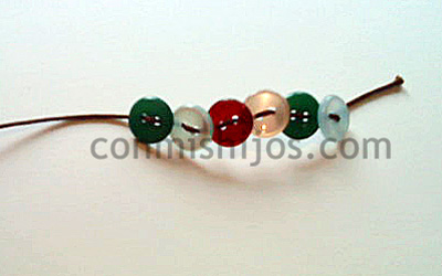 Manualidad infantil. Pulsera de botones 4