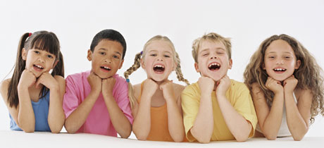 Beneficios de cantar canciones a los niños