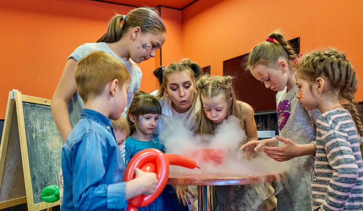 Noviembre con niños: mes de la ciencia Noviembre con niños: mes de la ciencia