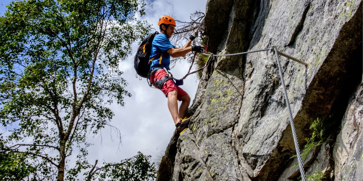 Vía ferrata con adolescentes