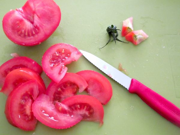 Receta infantil de frittata con chorizo y tomates paso 4