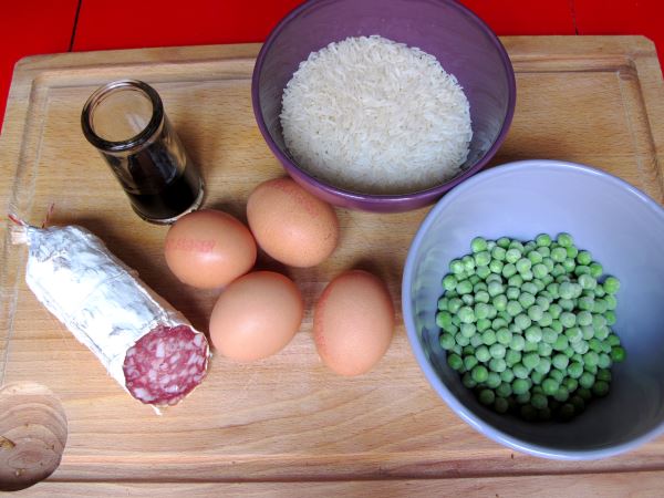 Receta infantil de arroz cantones paso 1