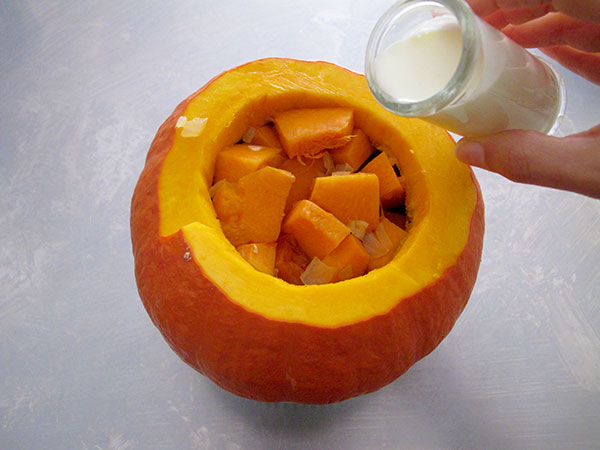 Receta infantil de calabaza gratinada para Halloween paso 8