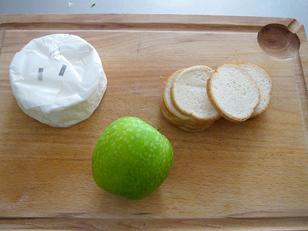 Receta infantil de canapés especial cumpleaños paso 1