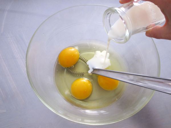 Receta infantil de crujientes de mozzarella paso 4