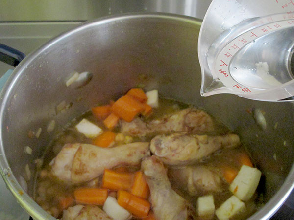 Receta infantil de cuscús casero con pollo y verduras paso 11